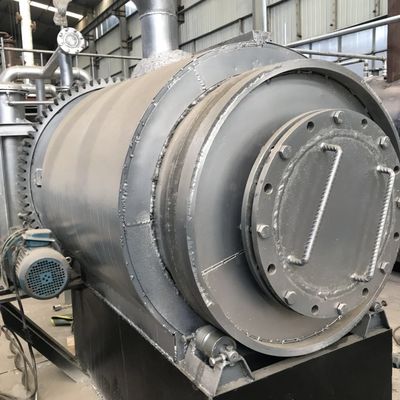 Máquina de pirólise de resíduos plásticos com alta produção de óleo e painel de controlo fácil de usar