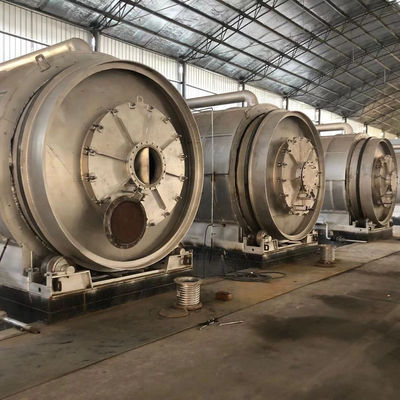 38 toneladas Peso da máquina Linha de produção de reciclagem de óleo de borracha com tensão de 380 V